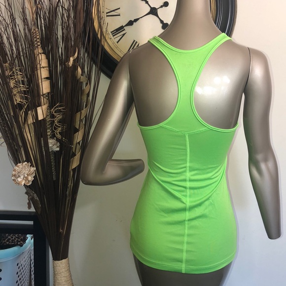 💚Green exercise tank💚 - Picture 3 of 5